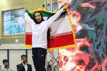 افتخاری دیگر از نازنین فاطمه عیدیان کاخکی اولین بانوی طلایی دوومیدانی دختران آسیا در تاریخ ایران