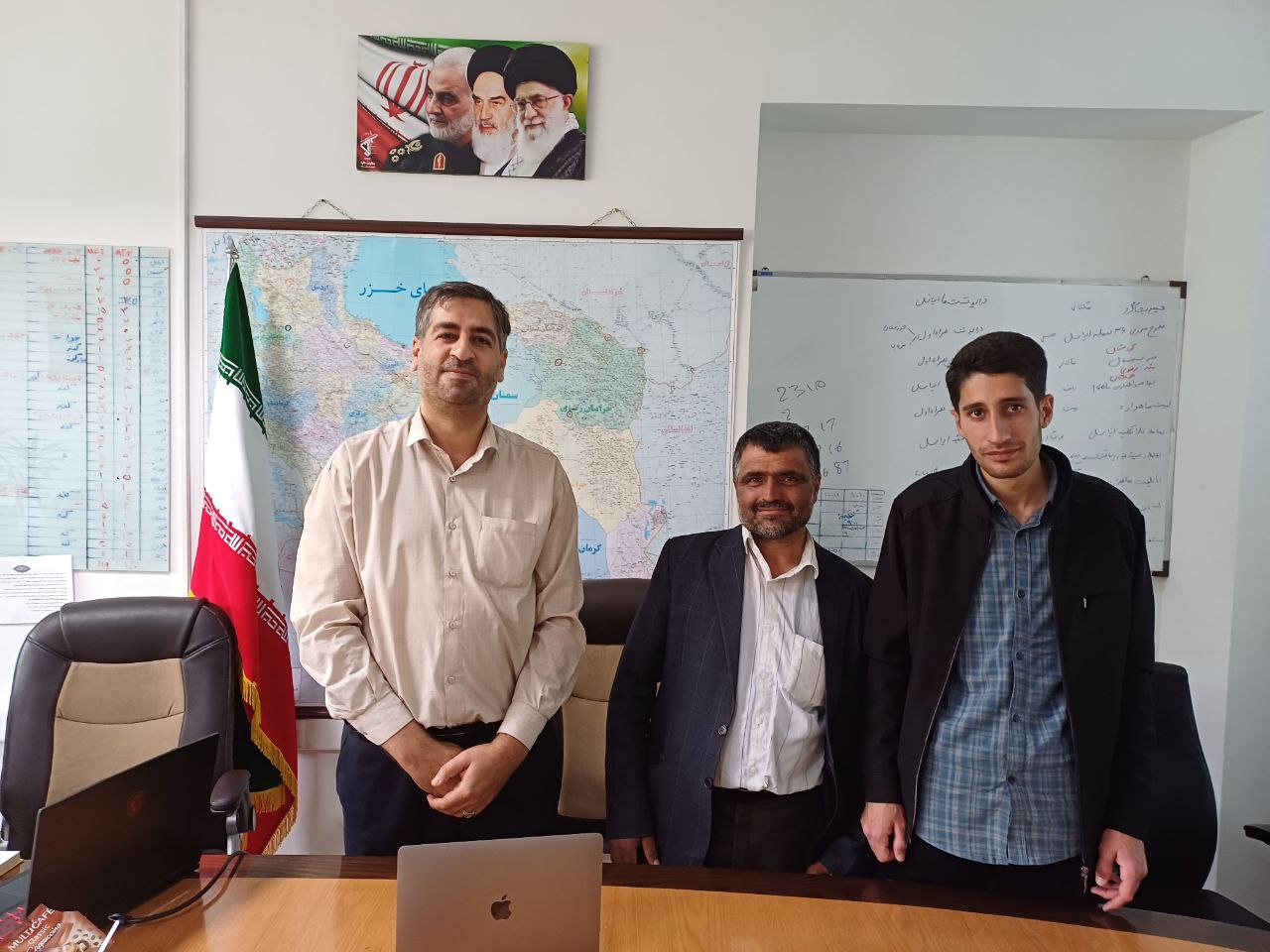 نقدی بر خبر روابط عمومی دفتر نماینده مردم شهرستانهای گناباد و بجستان 